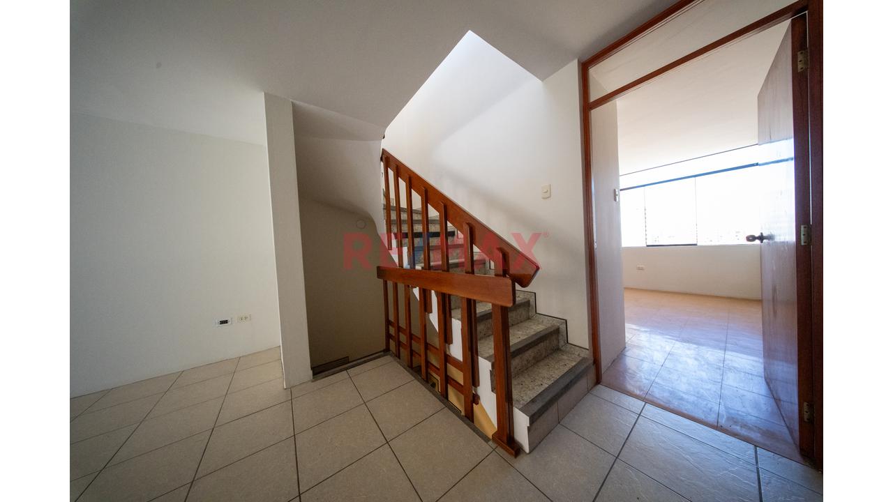 🏡✨ ¡Casa En Venta En Residencial Cerrada – Challapampa! ✨ - 10