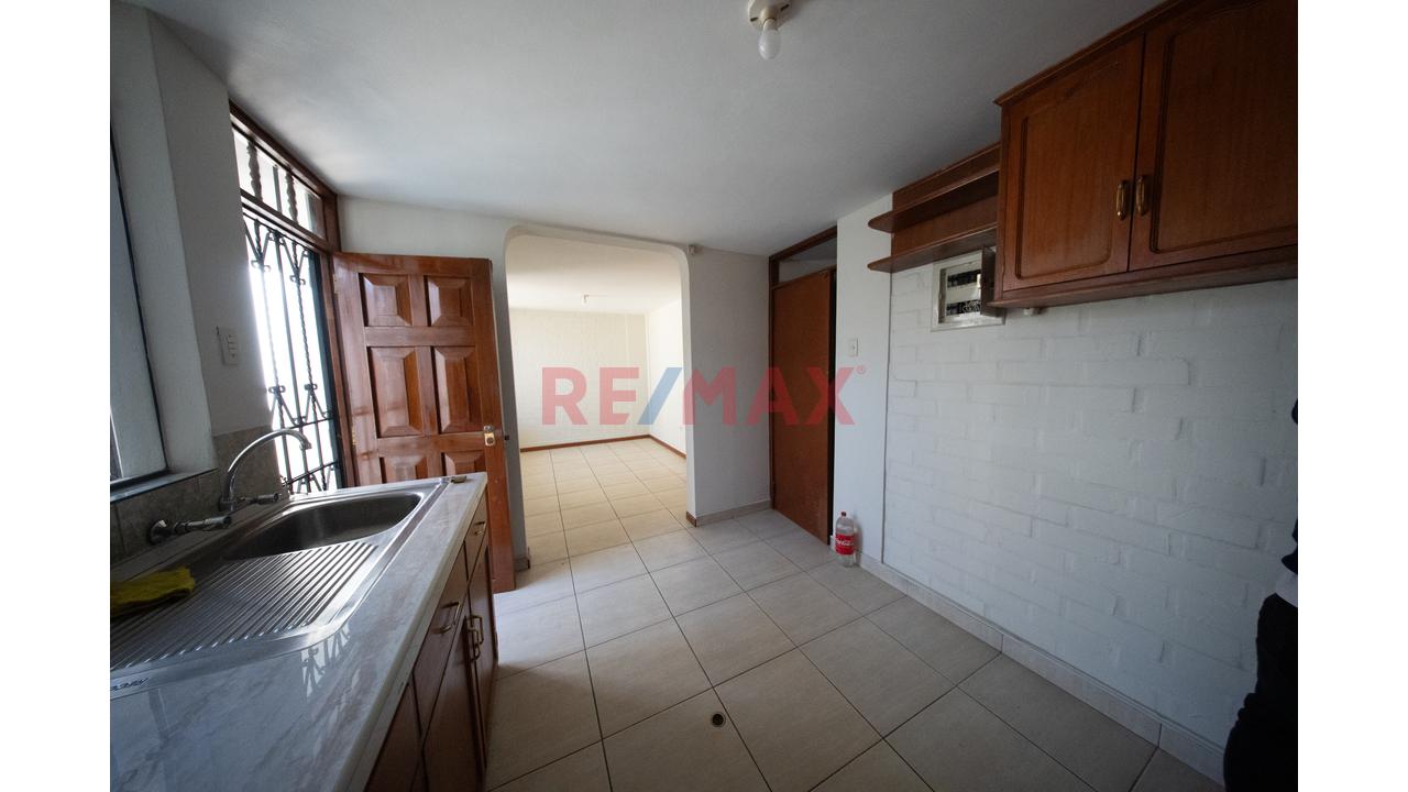🏡✨ ¡Casa En Venta En Residencial Cerrada – Challapampa! ✨ - 2