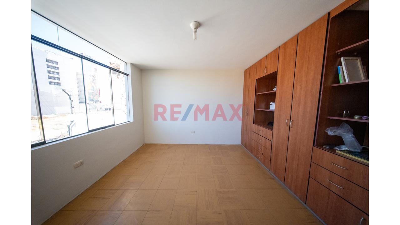🏡✨ ¡Casa En Venta En Residencial Cerrada – Challapampa! ✨ - 6