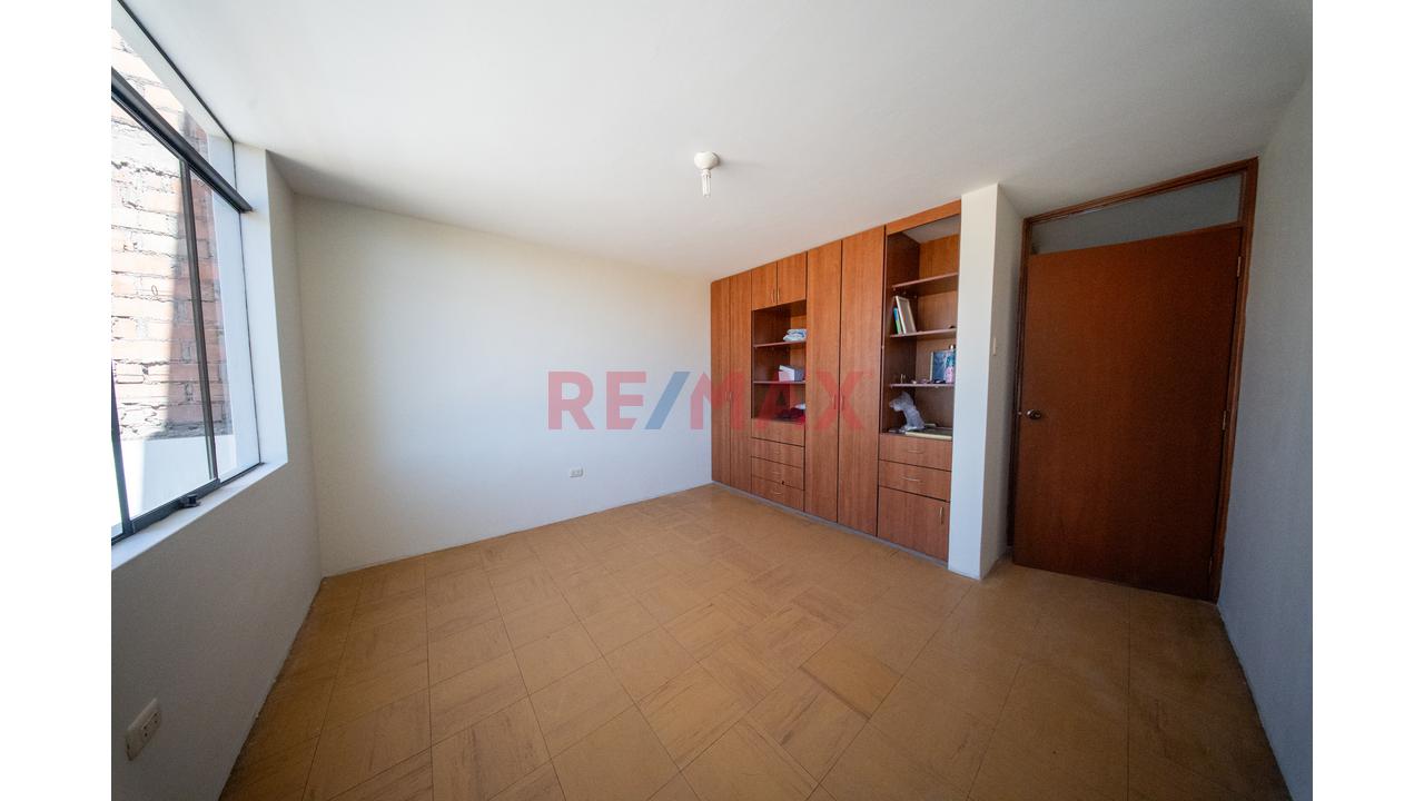 🏡✨ ¡Casa En Venta En Residencial Cerrada – Challapampa! ✨ - 14