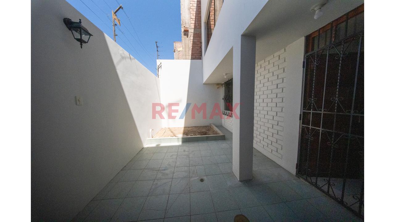 🏡✨ ¡Casa En Venta En Residencial Cerrada – Challapampa! ✨ - 18