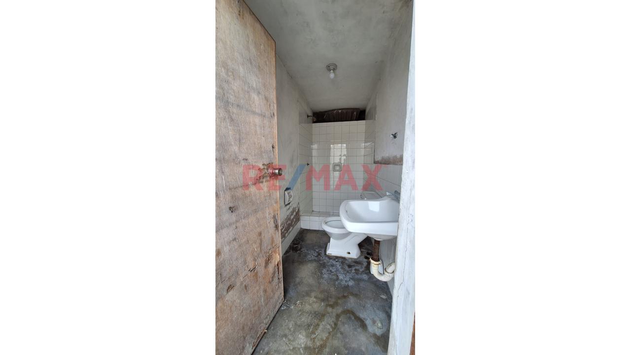 Se Aqluila Casa De 2 Pisos En La Perla - 18
