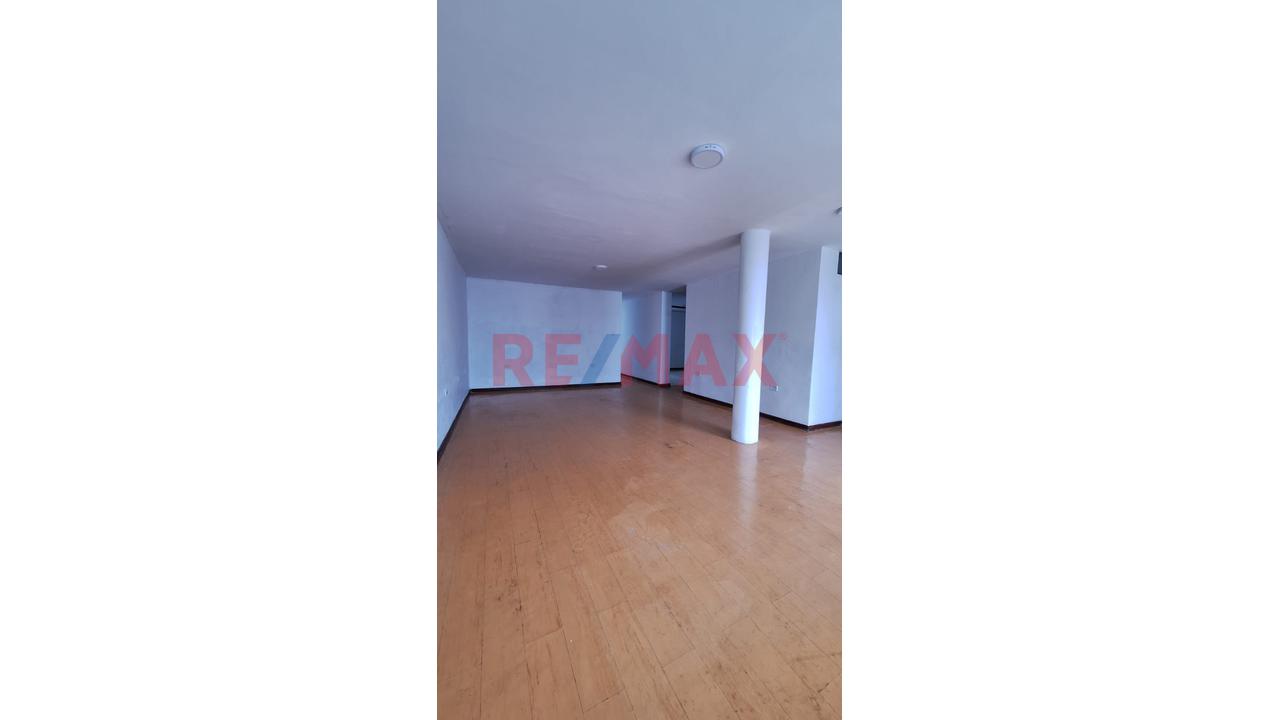 Se Aqluila Casa De 2 Pisos En La Perla - 2