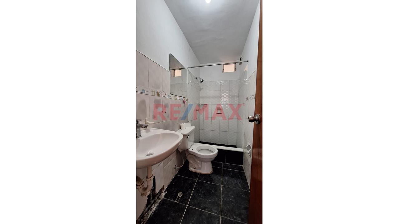 Se Aqluila Casa De 2 Pisos En La Perla - 4