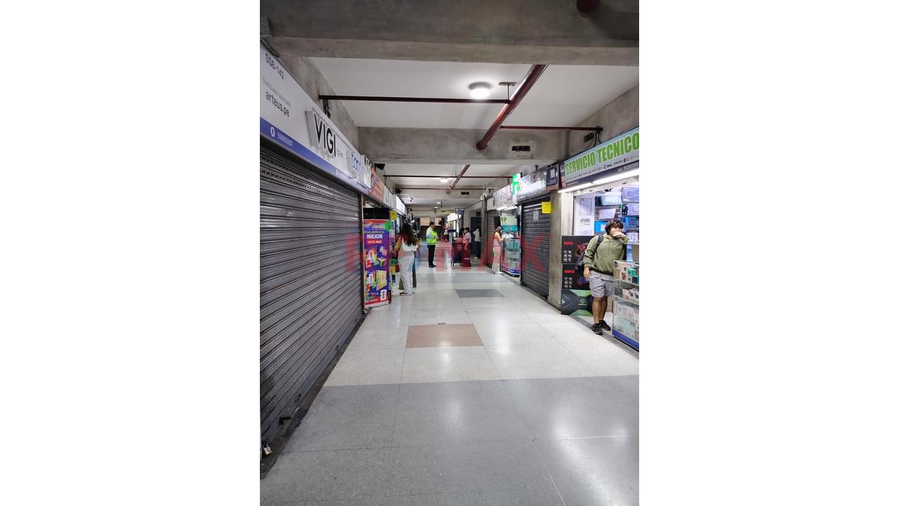 Se Vende Impecable Local En El Edificio Centro Comercial Cyber Plaza  Tienda En Semisotano 1132-S (Ssb-164) — foto 5