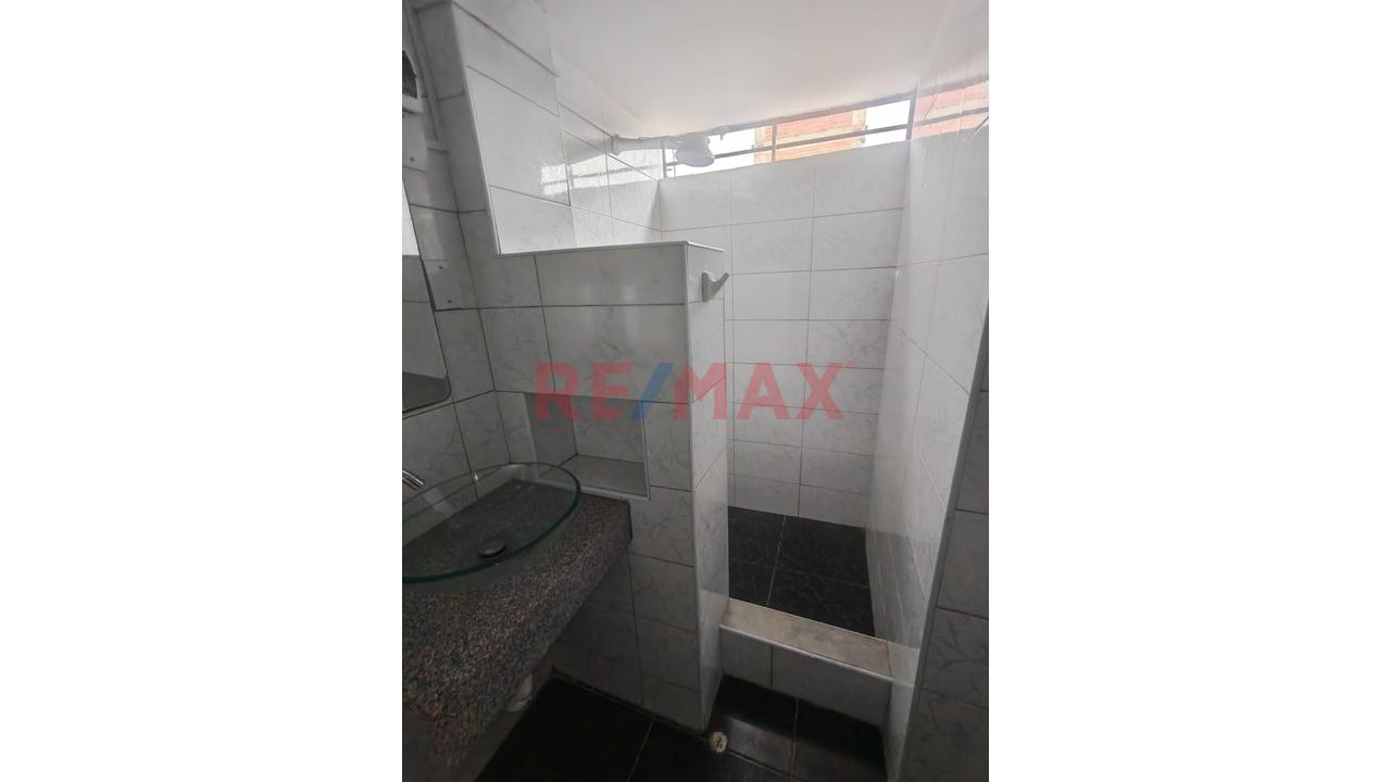 Casa De 4 Pisos En Condominio Cerrado — 120 M² De Área Construida - 2