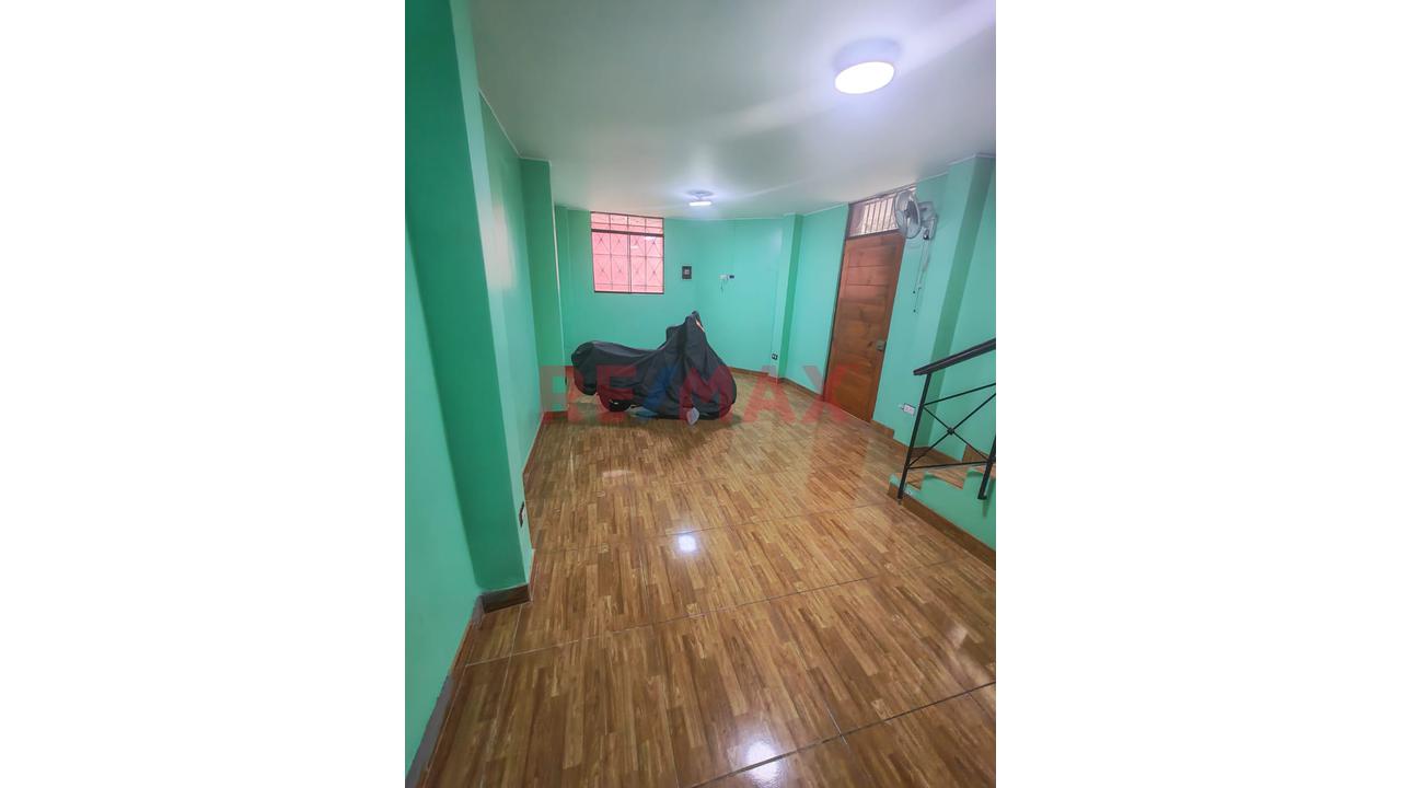 Casa De 4 Pisos En Condominio Cerrado — 120 M² De Área Construida - 11