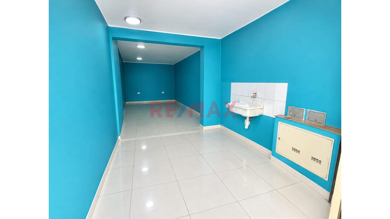 Alquilo Local Comercial De 60 M² En Av. San Martín (Sjl): Gran Visibilidad Y Alto Tránsito Para Su Negocio — foto 3