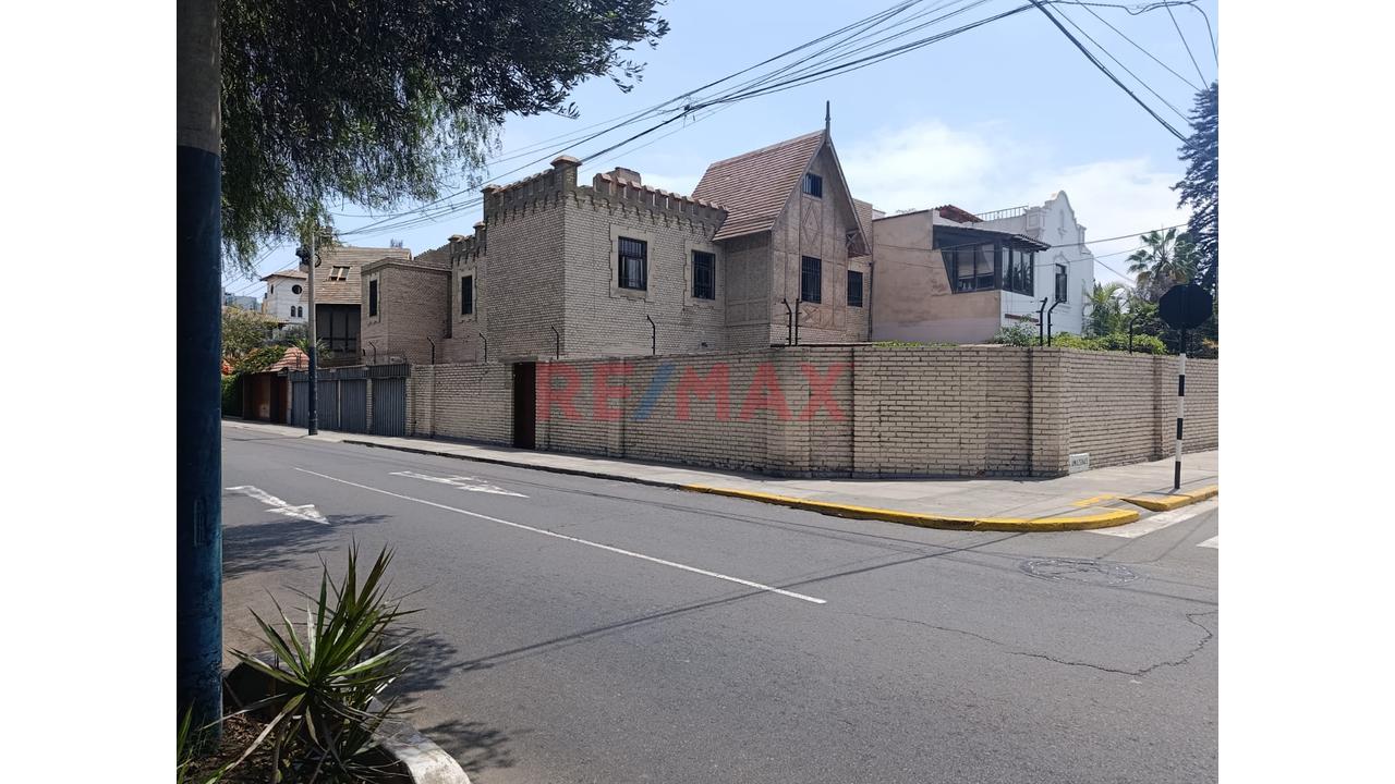Espectacular Residencia Con Gran Jardín Y Piscina En El Olivar De San Isidro - 18