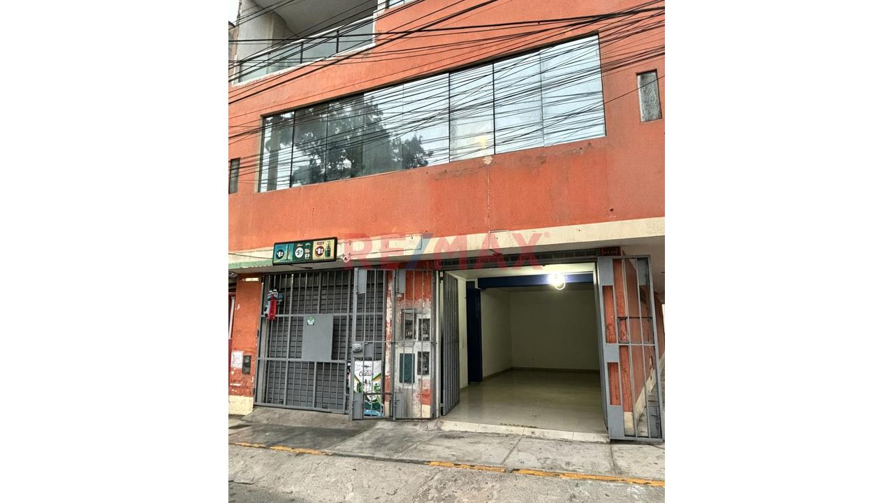 🏢✨ ¡Local Comercial En Alquiler! – Excelente Ubicación - 2