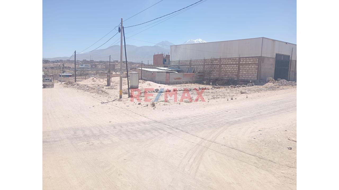 Oportunidad De Inversión: Terreno De 500 Mt² En Esquina - Cerro Colorado - 7