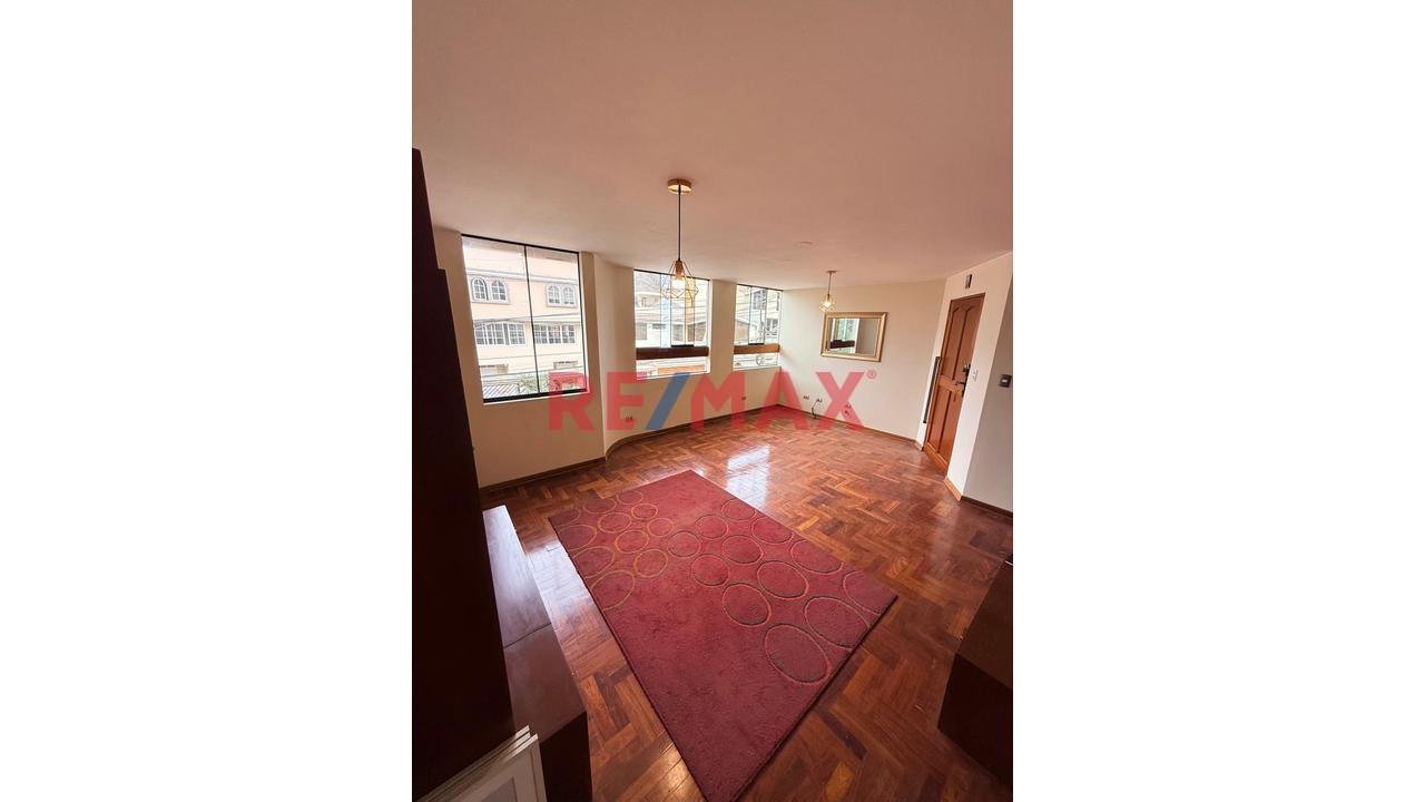 Departamento de 4 dormitorios en La Molina, 120 m²
