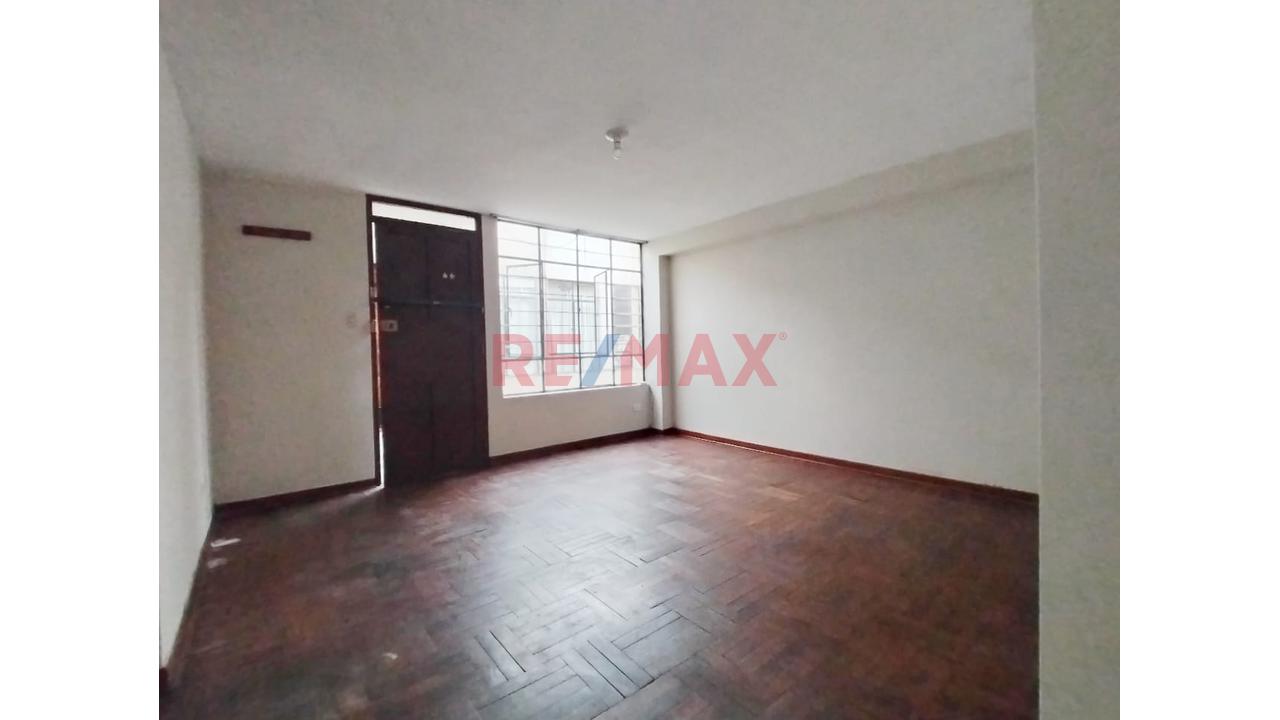 🏡 Alquiler De Departamento En Lince – Excelente Ubicación Y Conectividad