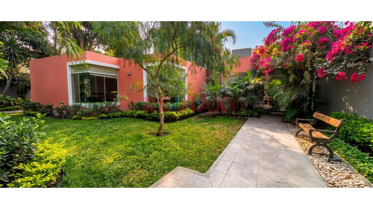 Se Vende Linda Casa En Lurín *Amplio Jardín *Terraza *Cochera *45 Minutos De Lima - 2