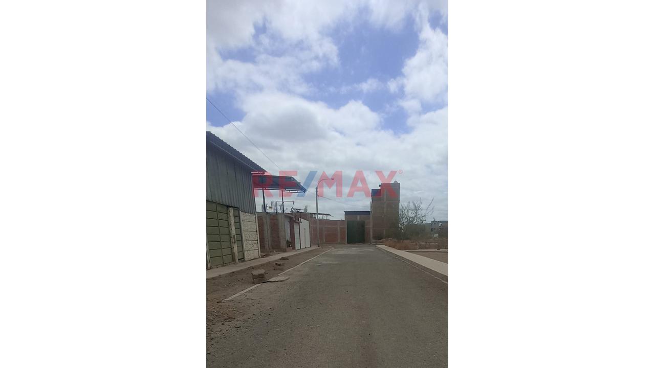 Venta De Terreno En Urbanizacion Las Casuarinas Iii Etapa - 5