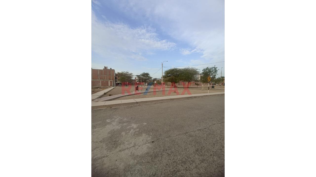 Venta De Terreno En Urbanizacion Las Casuarinas Iii Etapa - 3