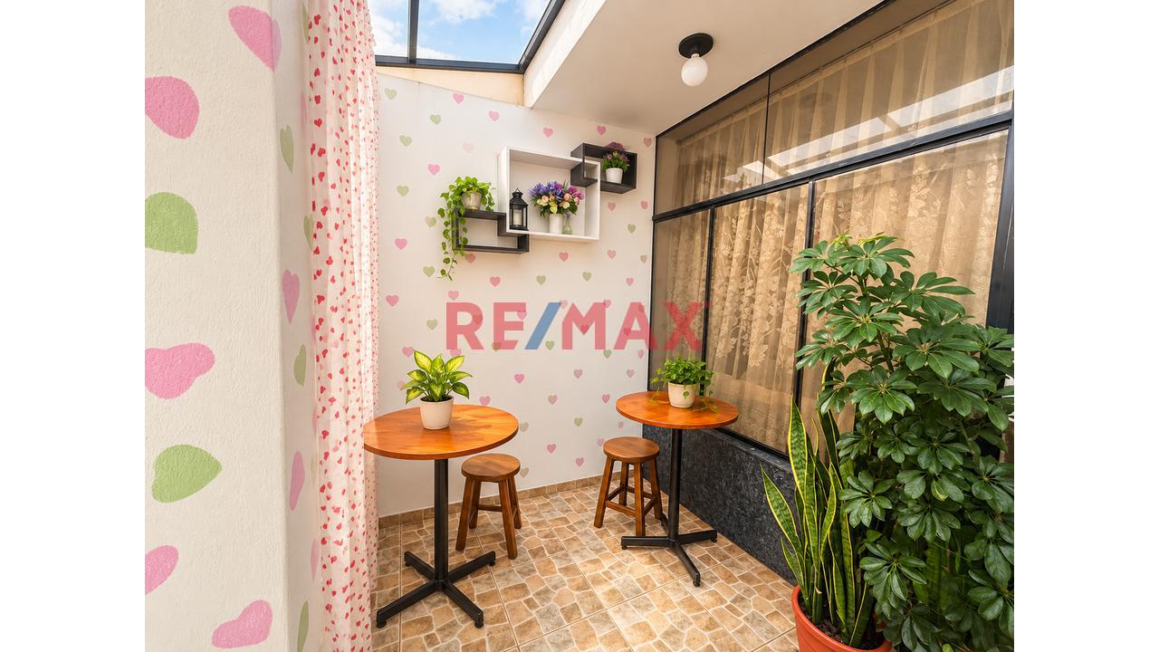 Casa En Venta En Paucarpata- Cerca Al Gobierno Regional - 1
