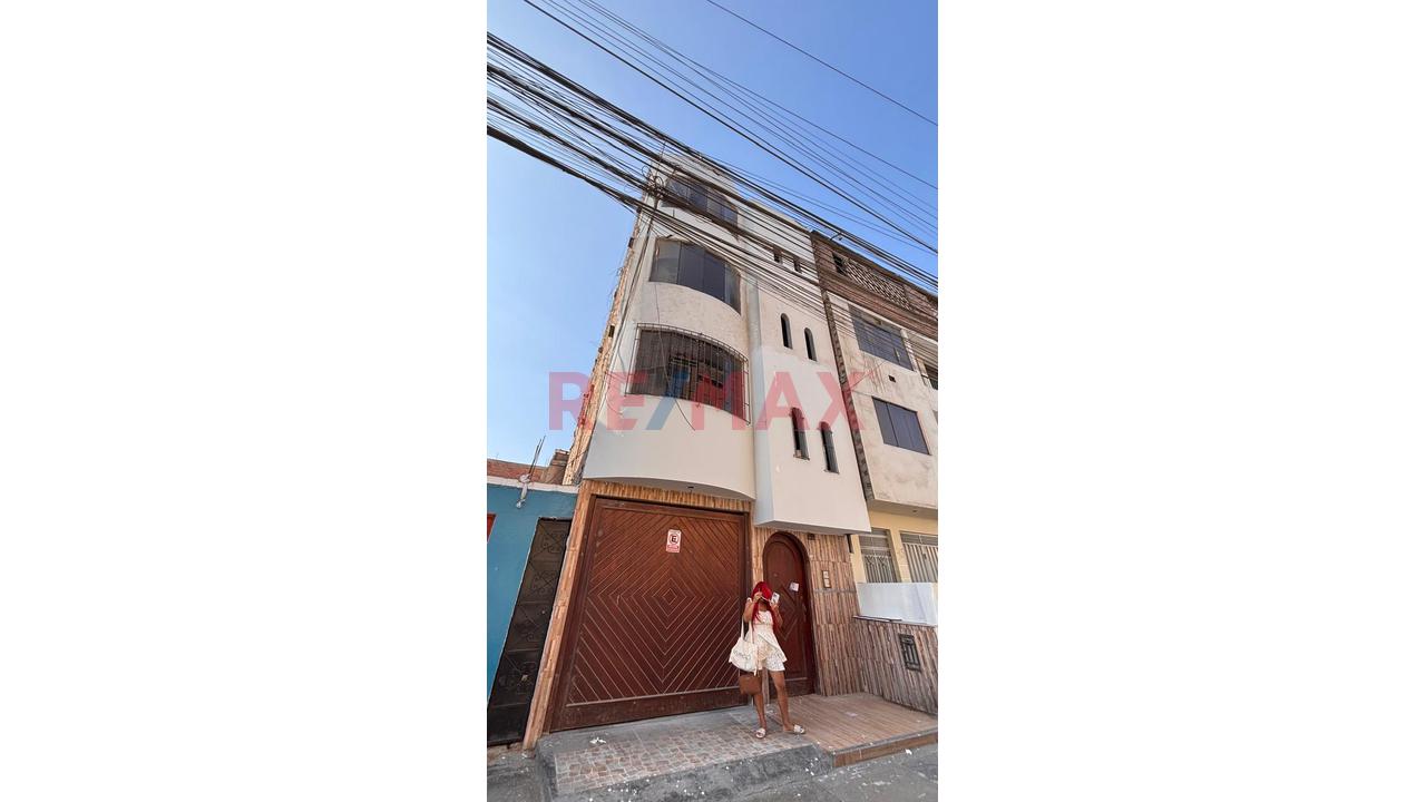 Vendo Departamento En San Juan De Lurigancho - Las Flores - 2
