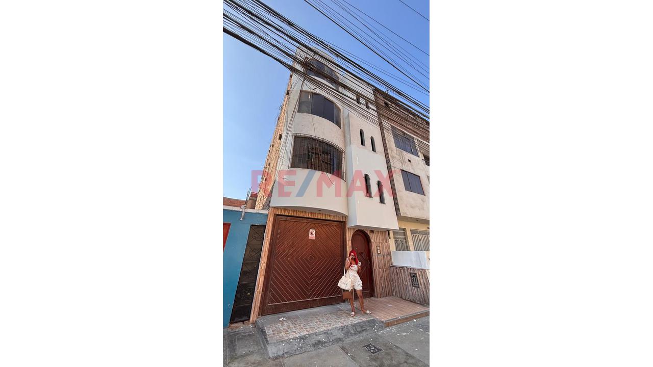 Vendo Departamento En San Juan De Lurigancho - Las Flores - 4