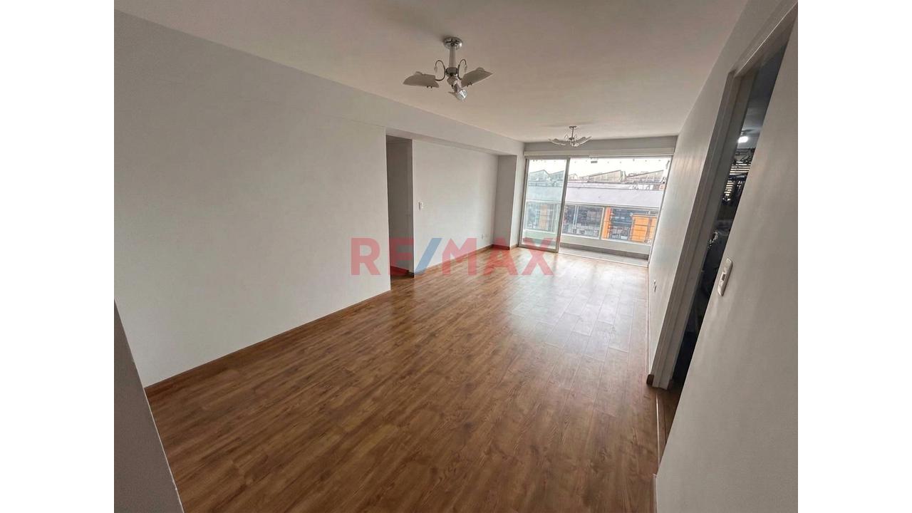 Departamento De 3 Dormitorios Con Balcón Y Vista Exterior – Av. Brasil 737, Jesús María — foto 2