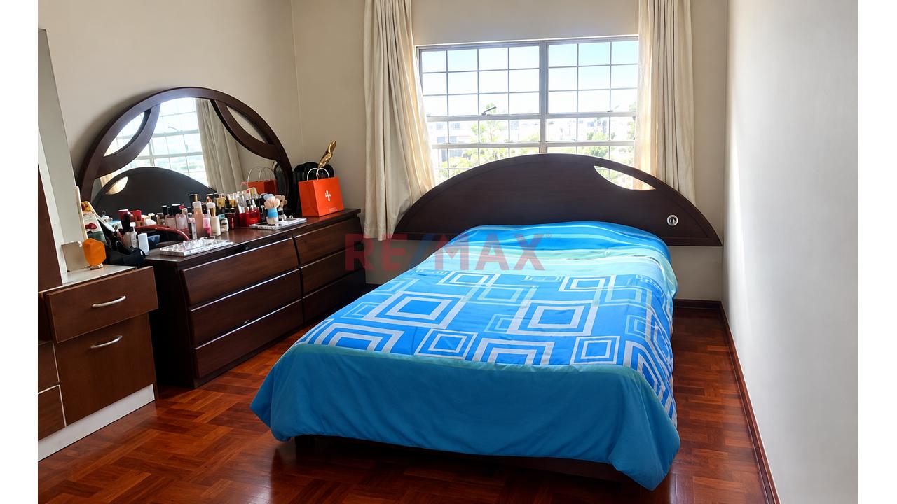 ¡Casa En Urb. Santa María - Chosica! 300 M² + Minidepartamento + 3 Cocheras - 7