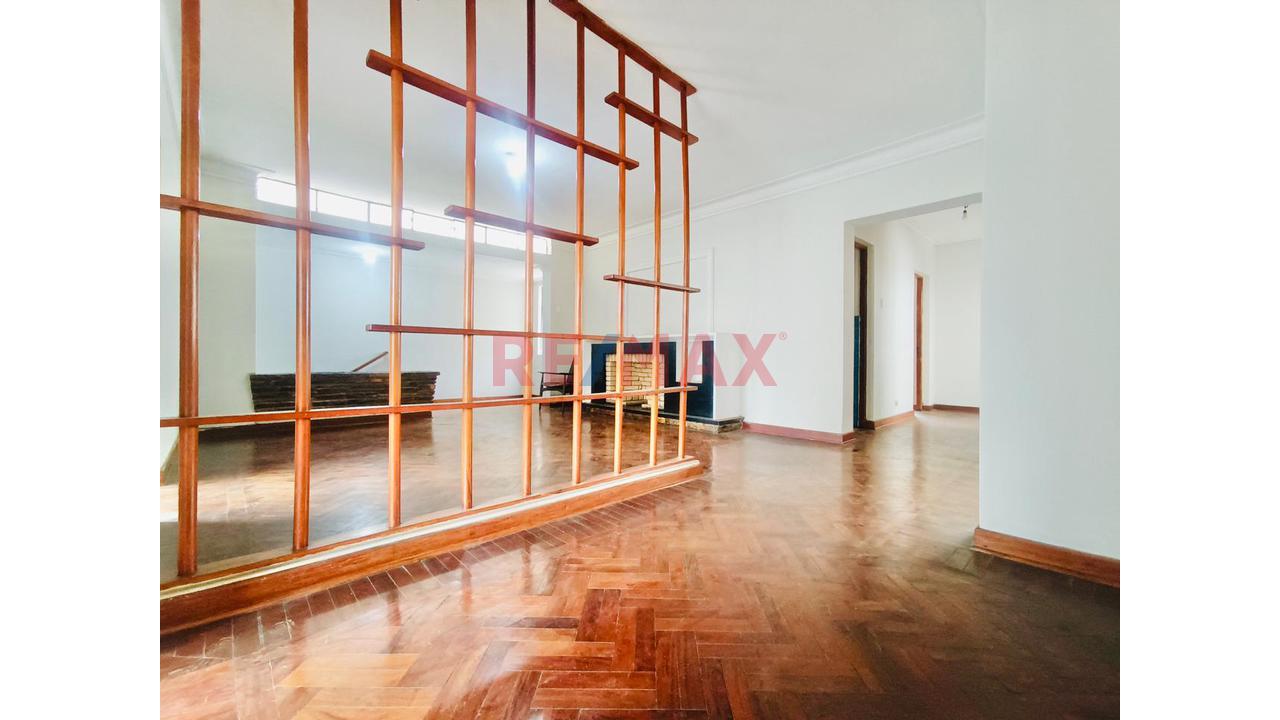 Venta De Departamento Más Azotea/Aire En Miraflores Aurora - 3