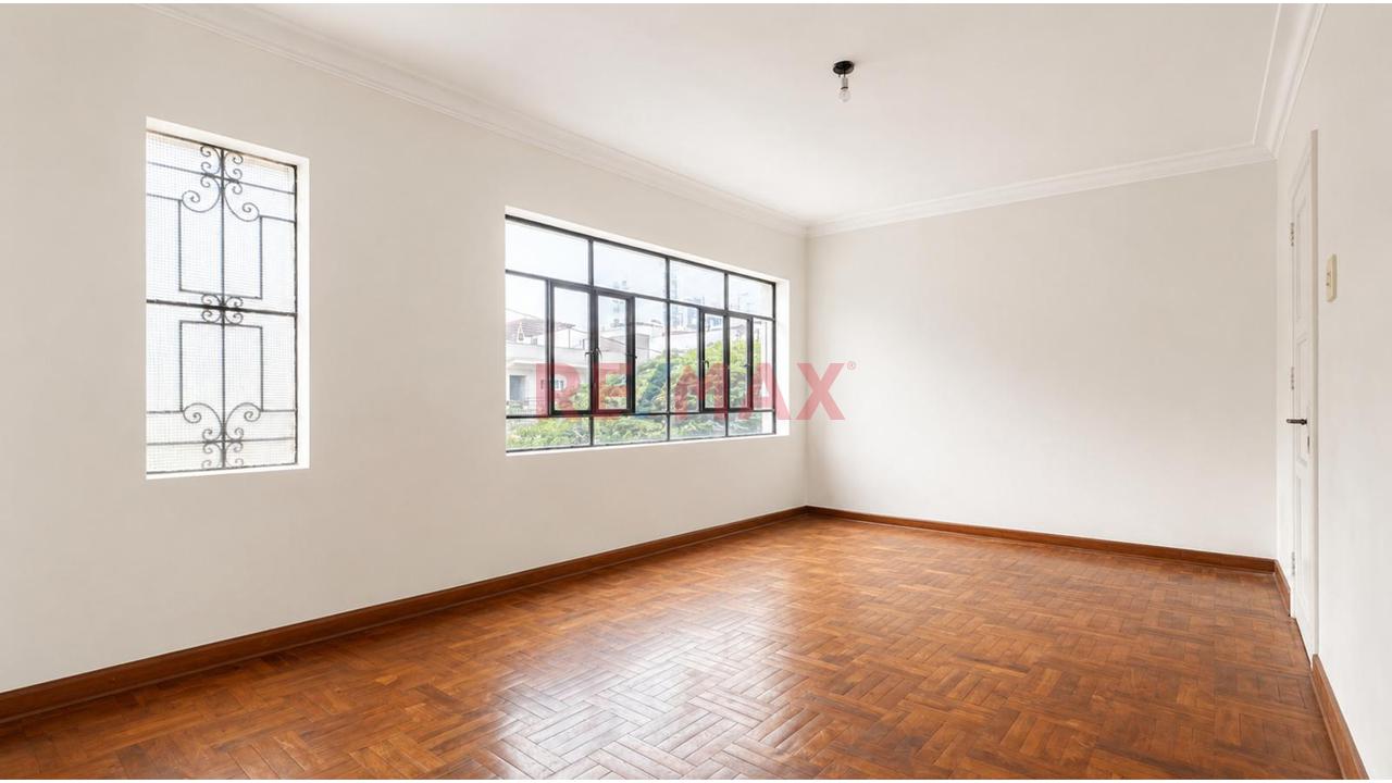 Venta De Departamento Más Azotea/Aire En Miraflores Aurora - 8