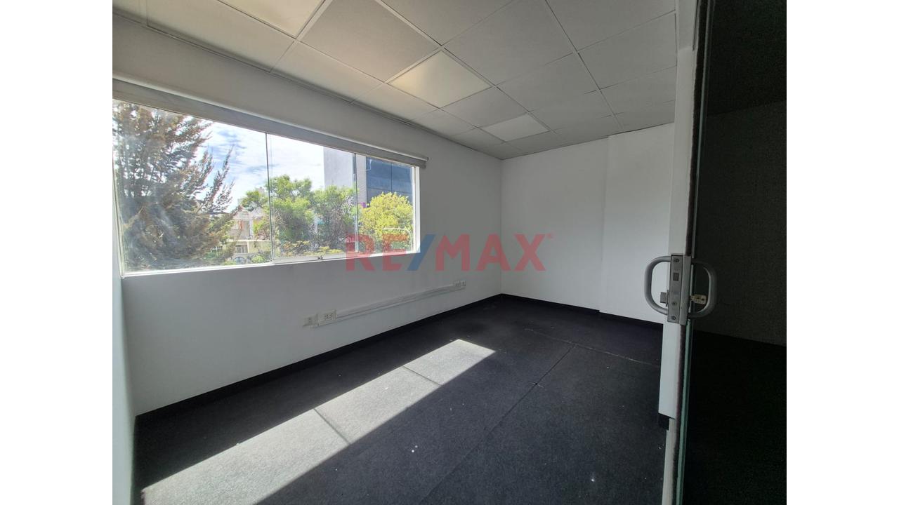 Amplia Casa Comercial En Alquiler Sobre Avenida Principal – Yanahuara - 15