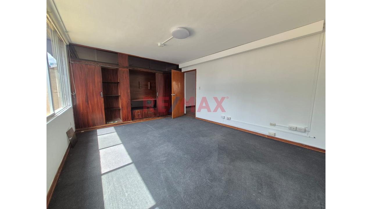 Amplia Casa Comercial En Alquiler Sobre Avenida Principal – Yanahuara - 16