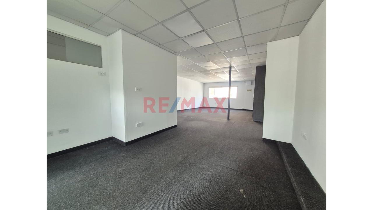 Amplia Casa Comercial En Alquiler Sobre Avenida Principal – Yanahuara - 4