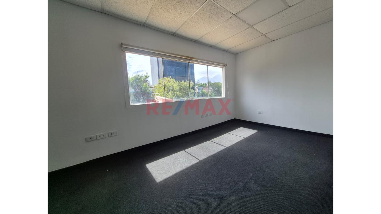 Amplia Casa Comercial En Alquiler Sobre Avenida Principal – Yanahuara - 9