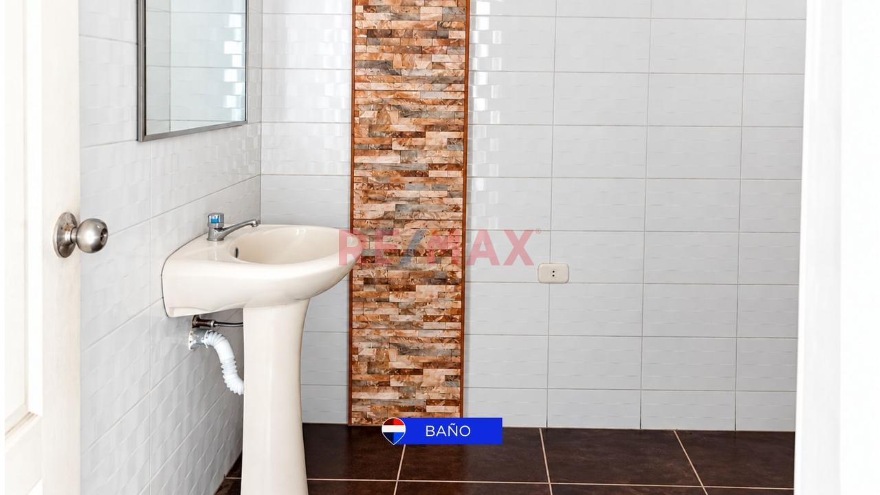 Se Vende Casa Con Amplios Espacios, Cochera Y Terraza En Urbanización. - 7