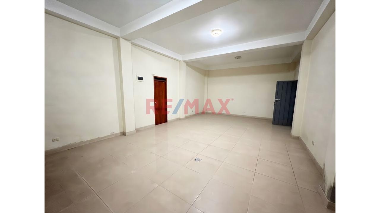 🏪 Alquiler De Local Comercial De 47 M² En Santa Clara – Ate | 1Er Piso - 4