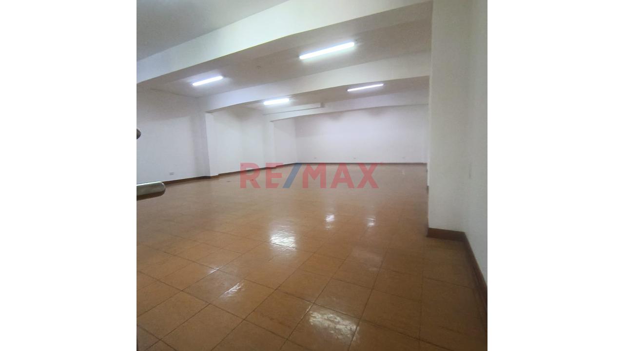 Alquiler Local Comercial En Zona Estrategia En La Molina - 19
