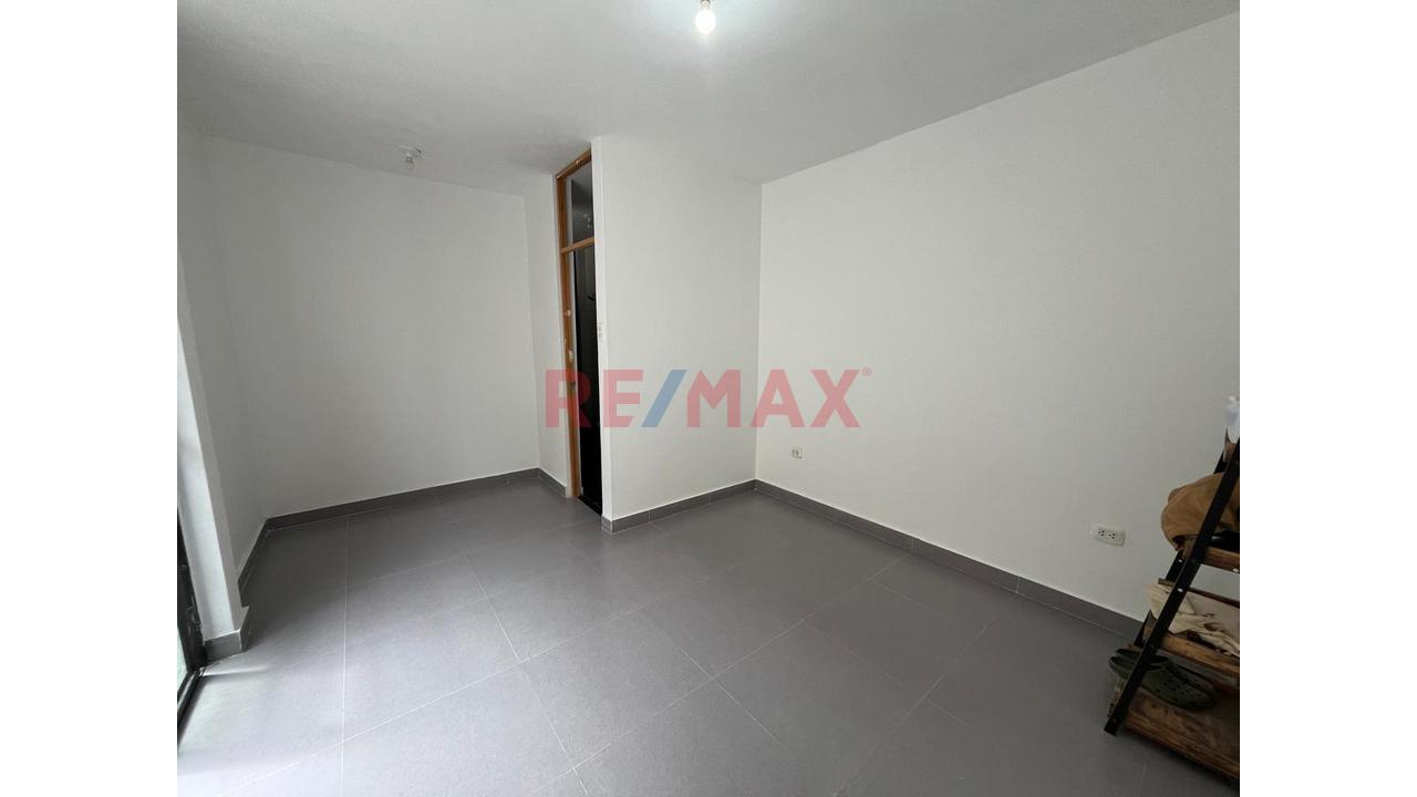 Casa En Aquiler En Urb Bancaria Ii Etapa - 10