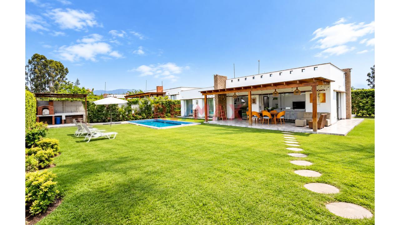 Venta Casa De Campo En El Condominio Las Gardenias De Asia