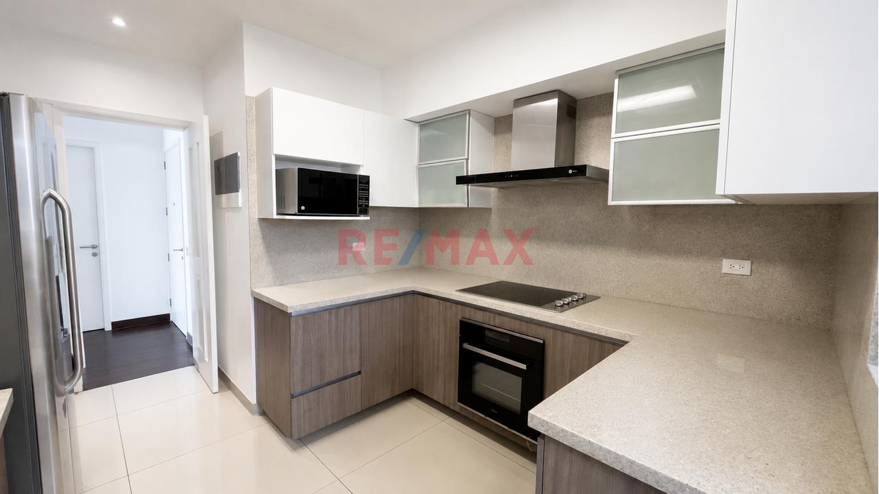 Departamento En Venta Con Vista Al Mar Frente Al Malecón De La Marina – Miraflores — foto 4