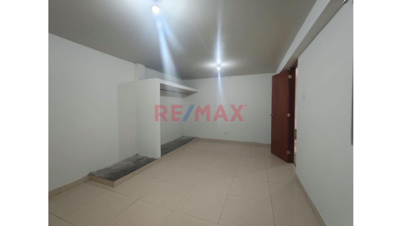 Se Alquila Minidepartamento En 3Er Piso En Urb. Previ- Los Olivos — foto 4