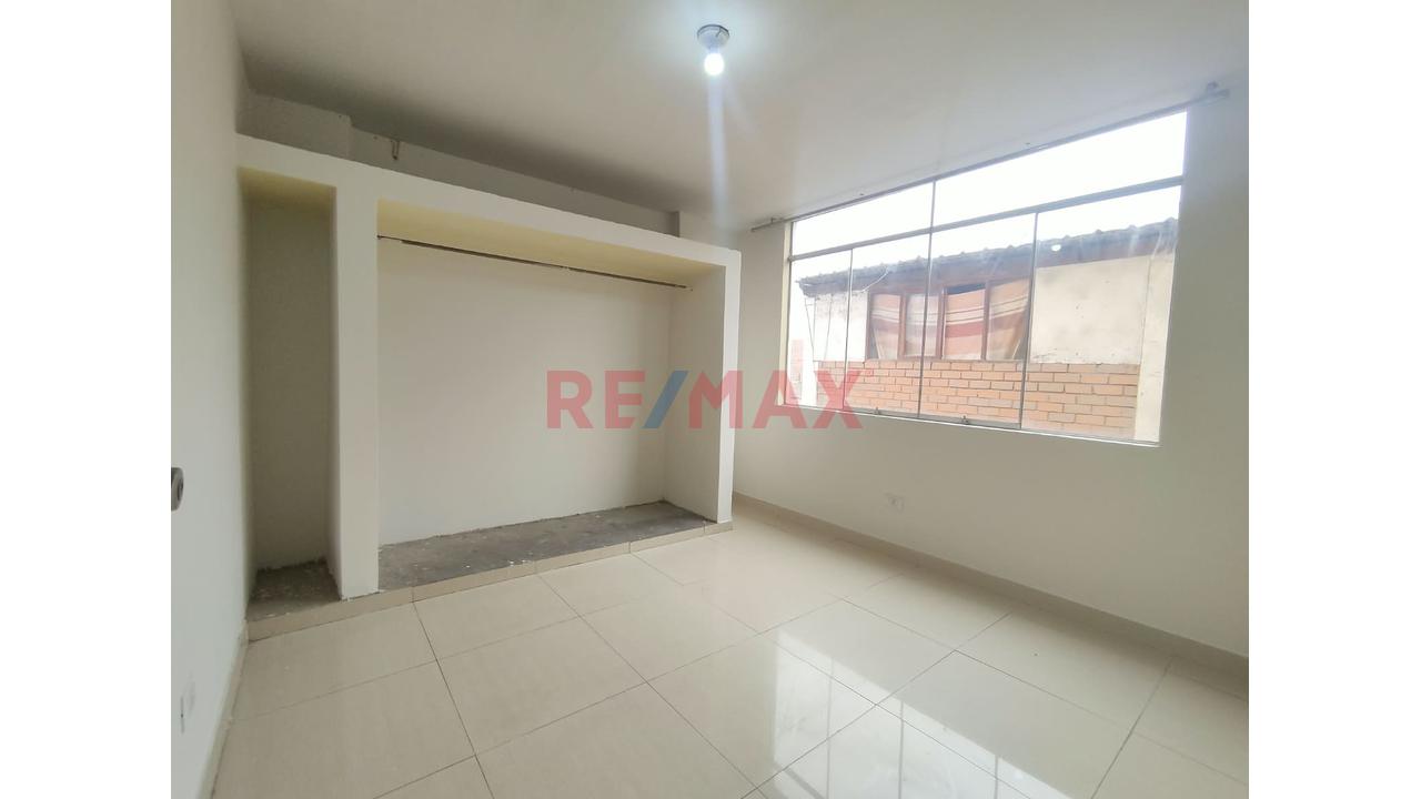Se Alquila Minidepartamento En 3Er Piso En Urb. Previ- Los Olivos — foto 8