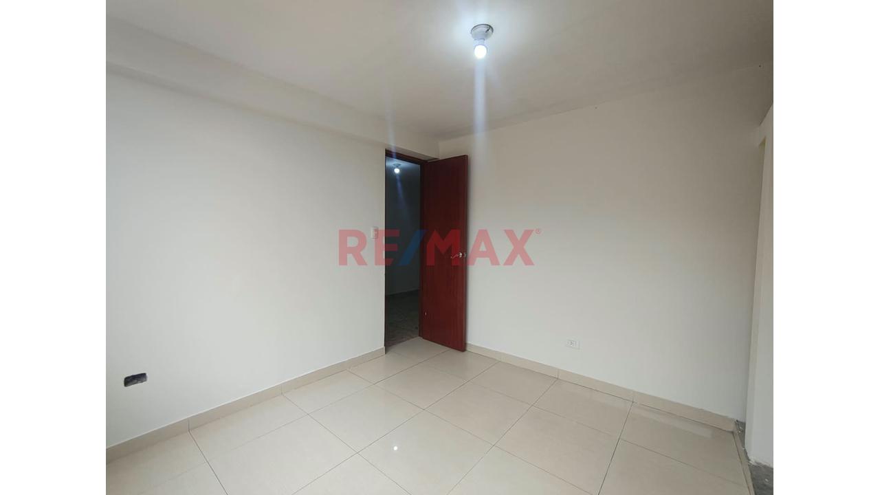 Se Alquila Minidepartamento En 3Er Piso En Urb. Previ- Los Olivos — foto 5