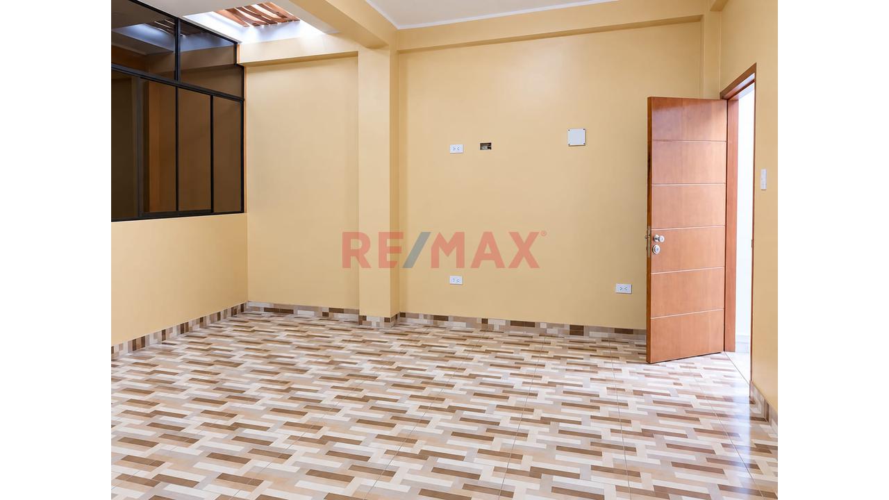 🏡✨ ¡Alquiler De Departamento En 1Er Piso Con Entrada Independiente – Carabayllo! - 1