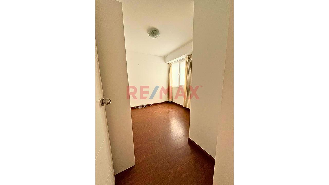 Vendo Departamento Con Vista Panorámica A Parque En San Borja: Ascensor Directo — foto 11