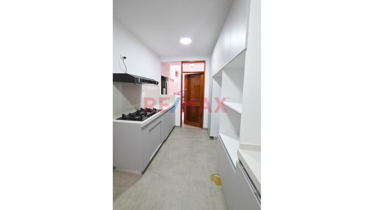 Venta Departamento Dúplex En Los Olivos | 1Er Piso + Cochera | Cerca Av. Universitaria — foto 10