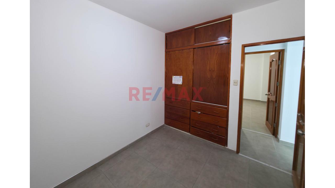 Venta Departamento Dúplex En Los Olivos | 1Er Piso + Cochera | Cerca Av. Universitaria — foto 5