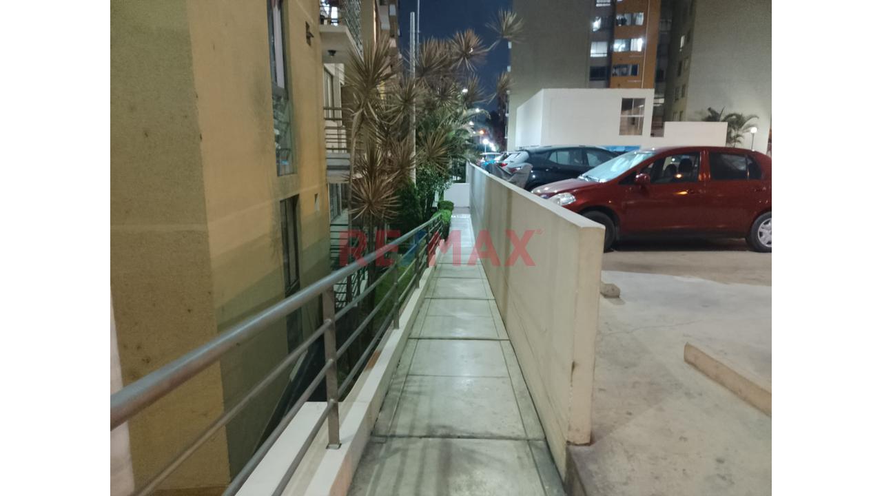 Alquiler Departamnto Moderno En Villa Bonita Con Estacionamiento Incluido - 17