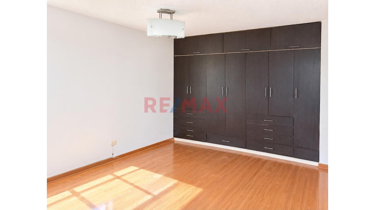 Alquiler Departamnto Moderno En Villa Bonita Con Estacionamiento Incluido — foto 7