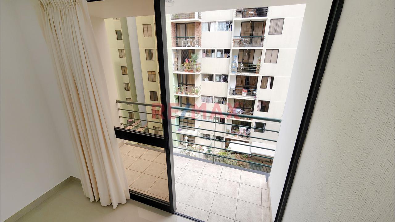 Alquiler En Condominio Departamento + Estacionamiento Chorrillos — foto 10