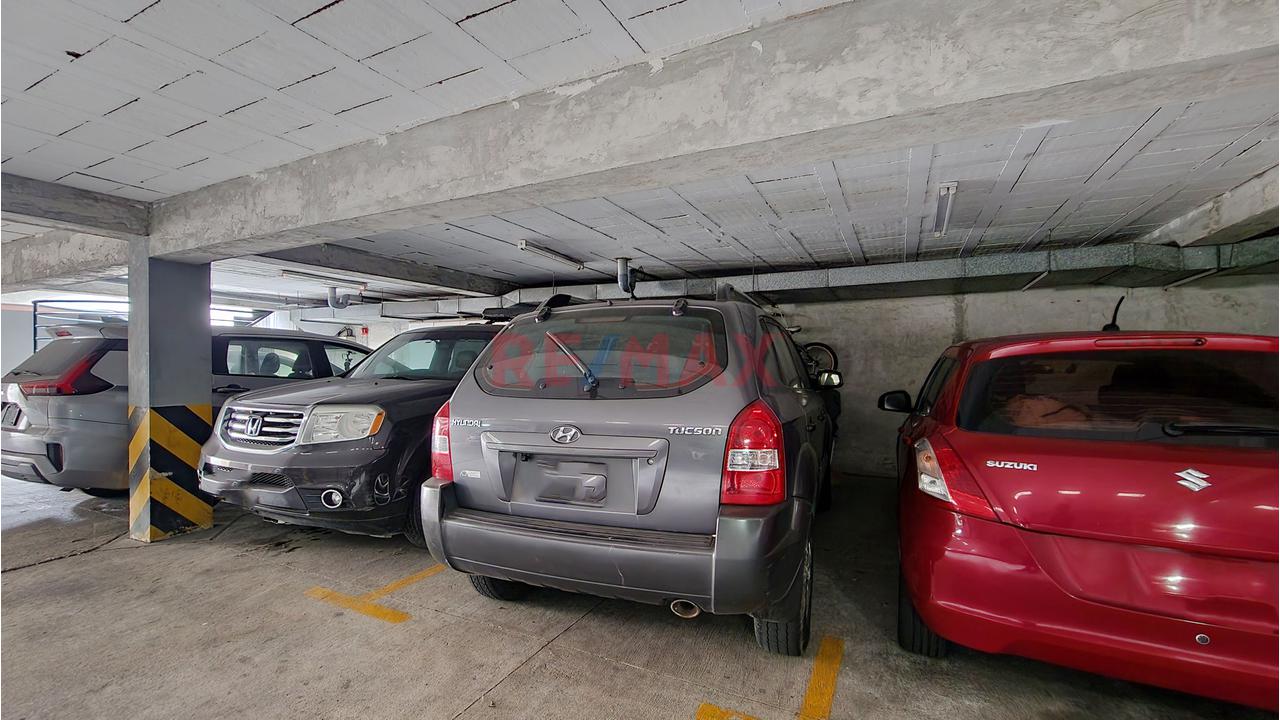 Alquiler En Condominio Departamento + Estacionamiento Chorrillos — foto 5