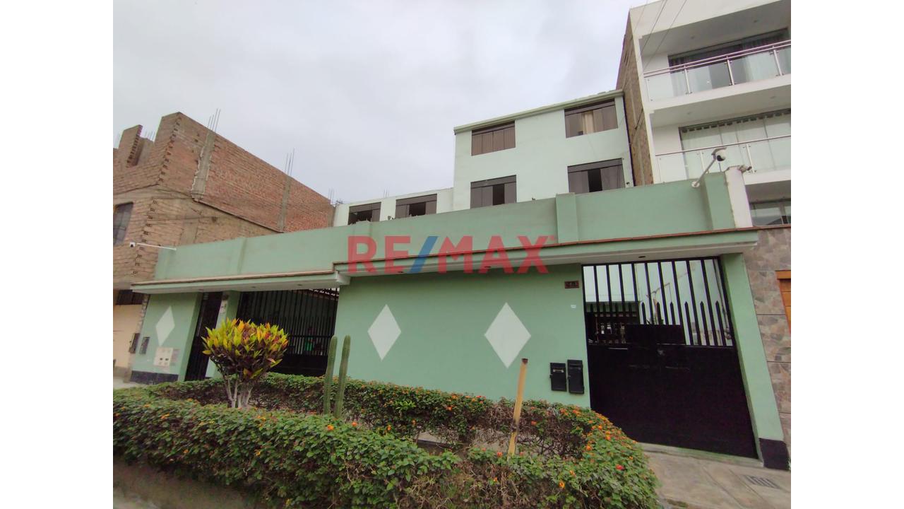 Alquiler De Mini Dpto 3Er Piso Smp Ref. Universitaria/Carlos Izaguirre