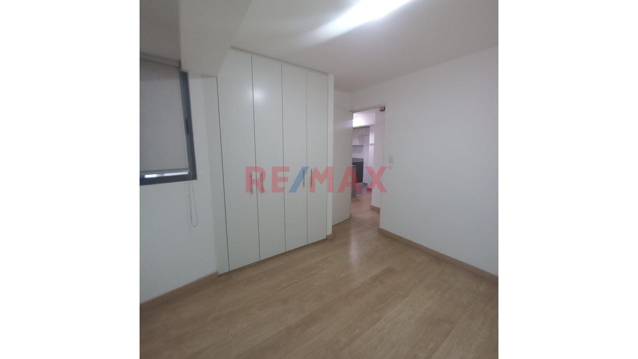 Departamento En Alquiler En Jesús María + Estacionamiento — foto 10